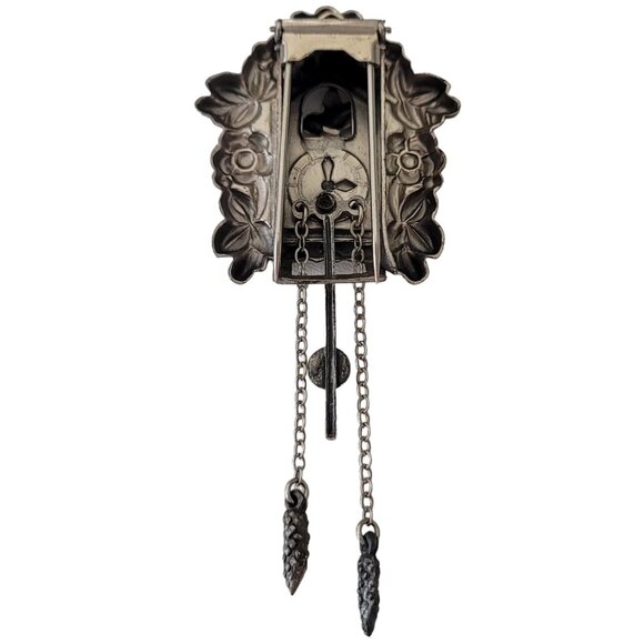 Coro Pegasus Articulated Cuckoo Clock Fur Clip, Signed E828 - Picture 9 of 11